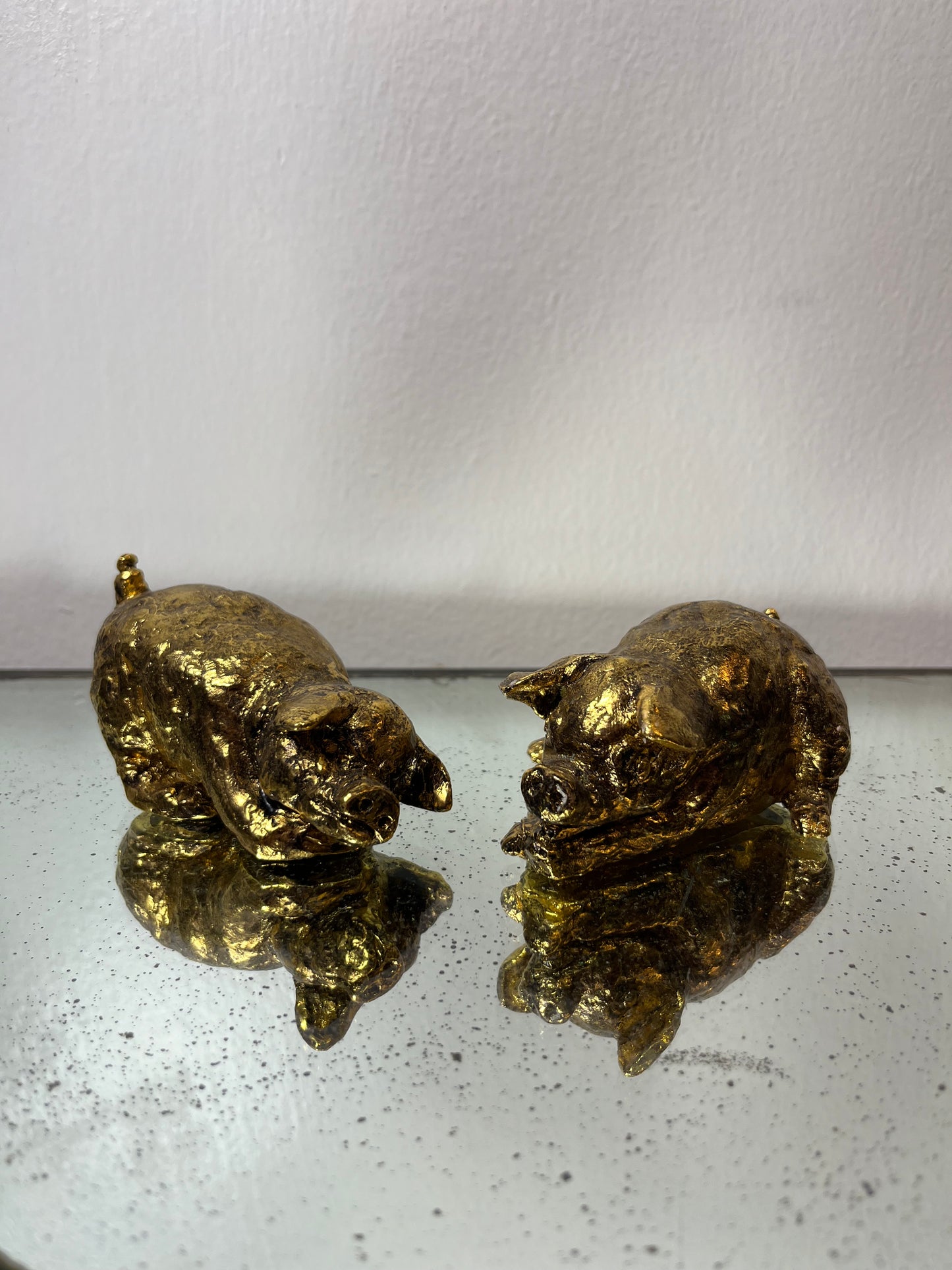PAIR OF PIGS